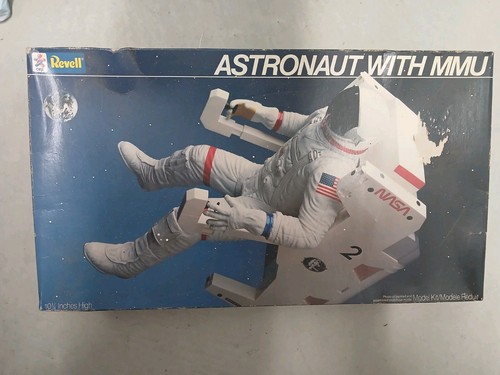 Vintage 1984 revell - 1984, astronaut